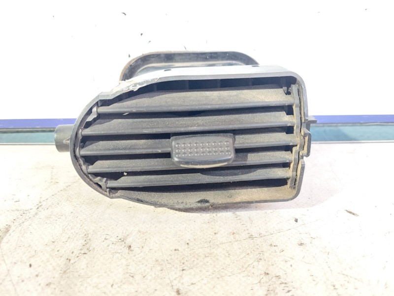 Recambio de rejilla aireadora para mercedes-benz clase a (w168) 1.4 cat referencia OEM IAM 1688300154  