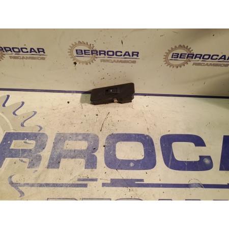 Recambio de mando elevalunas trasero derecho para land rover discovery referencia OEM IAM YUD501070PVJ  