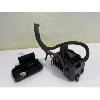 Recambio de caja reles / fusibles para volkswagen polo (6c1) advance bluemotion referencia OEM IAM 6C0937132  