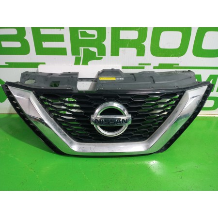 Recambio de rejilla delantera para nissan qashqai (j11) acenta referencia OEM IAM 62310HV32B  