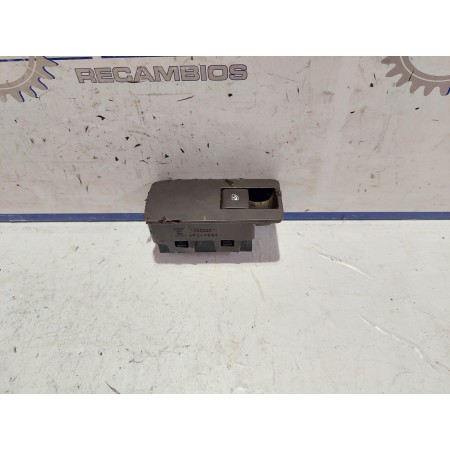 Recambio de mando elevalunas trasero izquierdo para opel insignia berlina 2.0 16v cdti referencia OEM IAM 13222231  