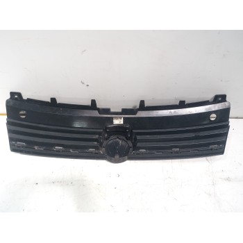 Recambio de rejilla delantera para volkswagen polo (6c1) advance bluemotion referencia OEM IAM 6C0853651EWYR  