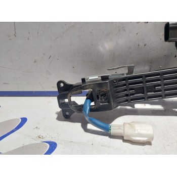 Recambio de maneta exterior delantera izquierda para toyota rav 4 2.2 d-4d cat referencia OEM IAM 8999130040  