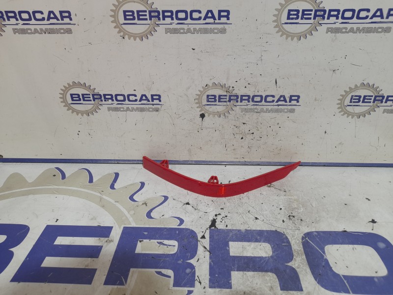 Recambio de reflector paragolpes trasero para volkswagen t6 transporter referencia OEM IAM 7E0945106E  