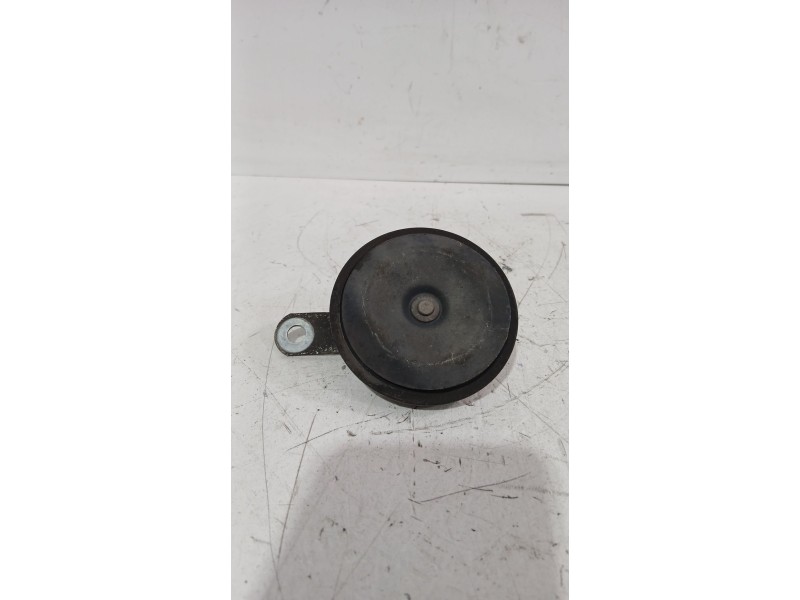 Recambio de claxon para toyota yaris (_p9_) 1.33 vvt-i (nsp90_) referencia OEM IAM 865200D060  