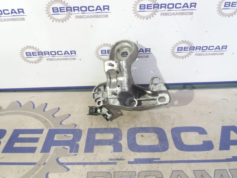 Recambio de soporte motor para audi a6 berlina (4b2) 2.5 v6 24v tdi referencia OEM IAM 4B0199352B  
