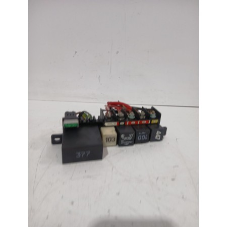 Recambio de caja reles / fusibles para skoda octavia i (1u2) 1.9 tdi referencia OEM IAM 8L0941822  
