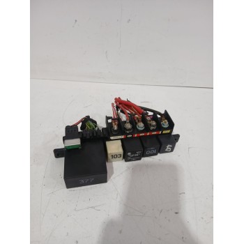 Recambio de caja reles / fusibles para skoda octavia i (1u2) 1.9 tdi referencia OEM IAM 8L0941822  