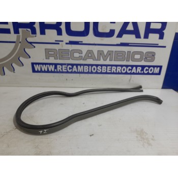 Recambio de goma contorno para hyundai santa fe (sm) 2.0 crdi cat referencia OEM IAM 8312026000YD  