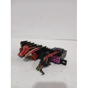 Recambio de caja reles / fusibles para skoda octavia i (1u2) 1.9 tdi referencia OEM IAM 8L0941822  