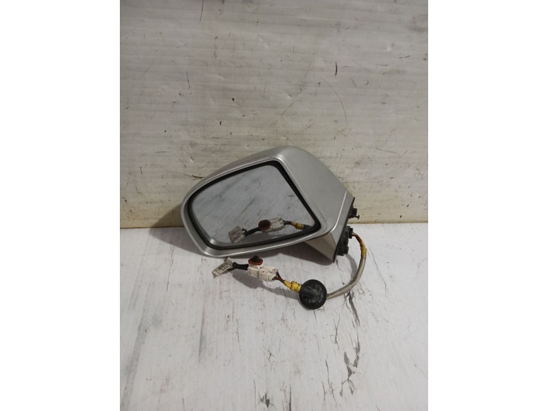 Recambio de retrovisor izquierdo para kia carens iii monospace (un) 2.0 crdi 140 referencia OEM IAM E4022576  