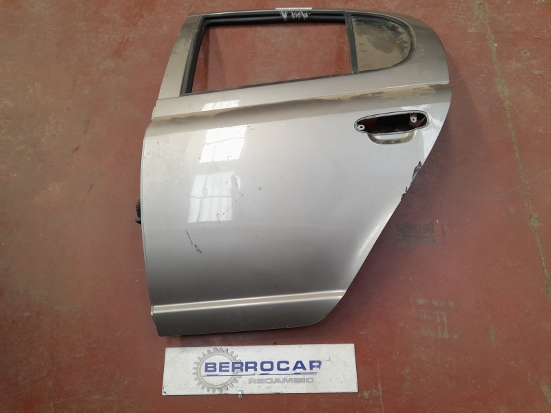 Recambio de puerta trasera izquierda para toyota yaris (ncp1/nlp1/scp1) 1.0 cat referencia OEM IAM 670040D080  