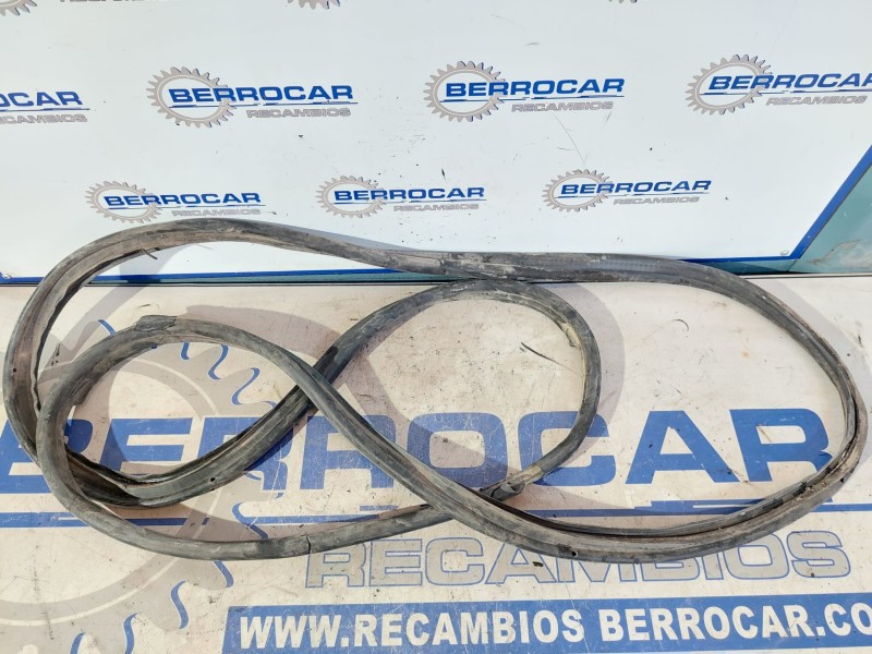 Recambio de gomas contorno puerta para mercedes-benz clase a (w168) 1.4 cat referencia OEM IAM A2136970900  