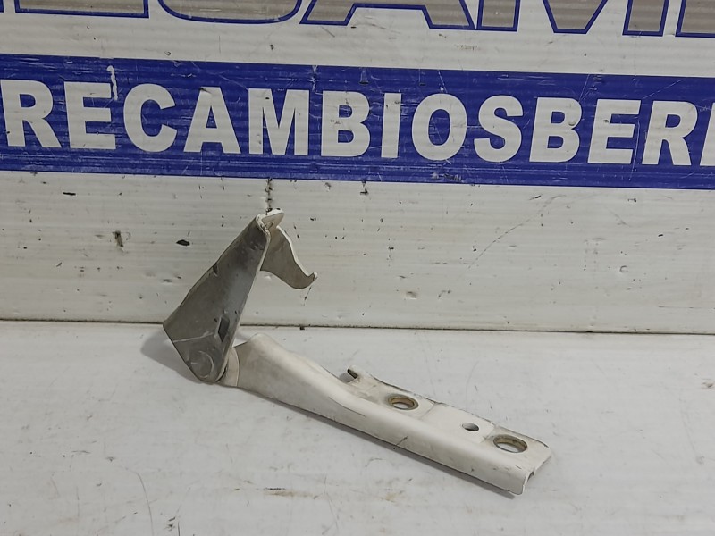 Recambio de bisagras capot para hyundai santa fe (sm) 2.0 crdi cat referencia OEM IAM 7911026000  