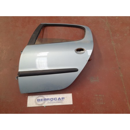 Recambio de puerta trasera izquierda para peugeot 206 berlina 1.9 diesel referencia OEM IAM 900678  