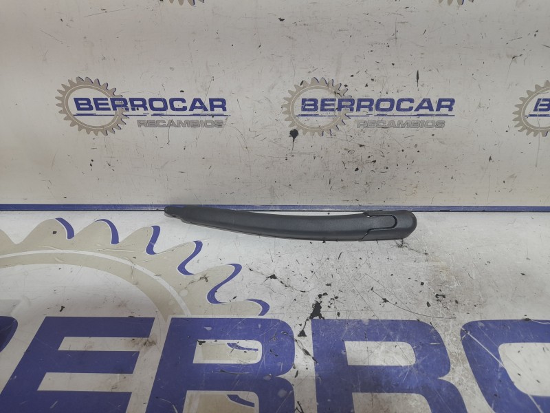 Recambio de brazo limpia trasero para ford fiesta (ccn) 1.5 tdci cat referencia OEM IAM 8A6117406AA  