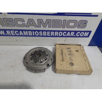 Recambio de kit embrague para volkswagen polo 1.0 tsi referencia OEM IAM 04C141031  