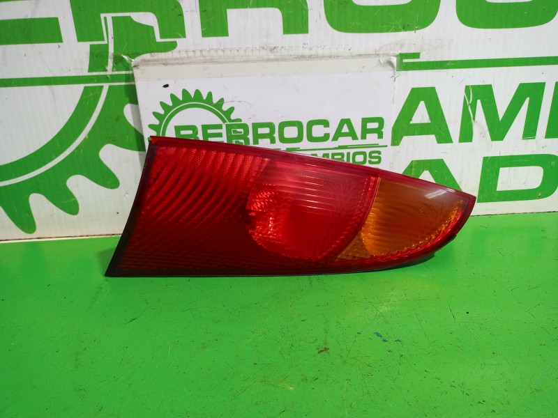 Recambio de piloto trasero izquierdo para ford focus berlina (cak) trend referencia OEM IAM 1214223  