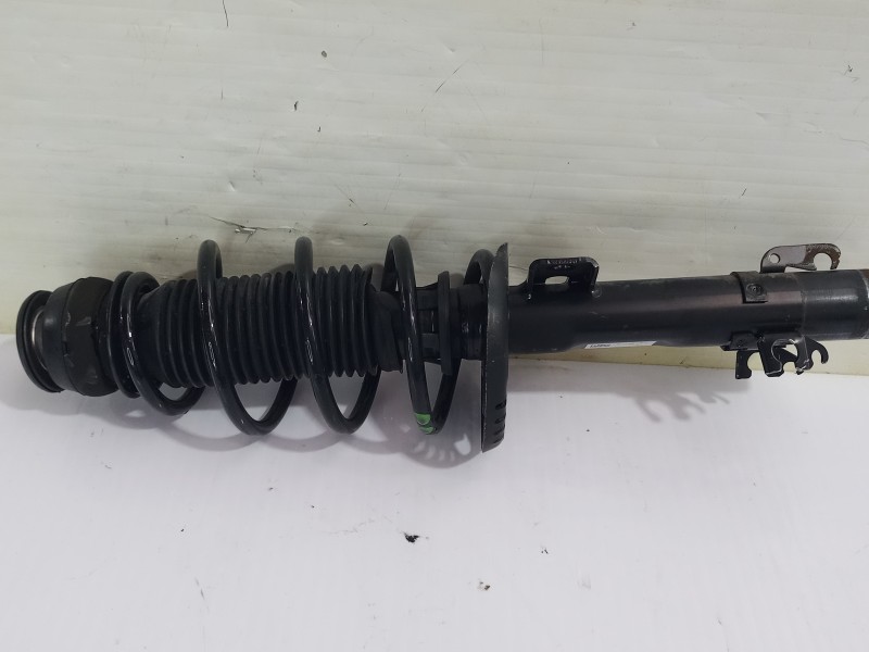 Recambio de amortiguador delantero derecho para volkswagen polo (6c1) advance bluemotion referencia OEM IAM 6C0413031  