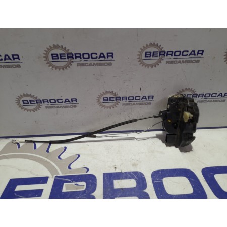 Recambio de cerradura puerta trasera derecha para opel insignia berlina 2.0 16v cdti referencia OEM IAM 3023880RH  