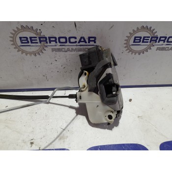 Recambio de cerradura puerta trasera derecha para opel insignia berlina 2.0 16v cdti referencia OEM IAM 3023880RH  