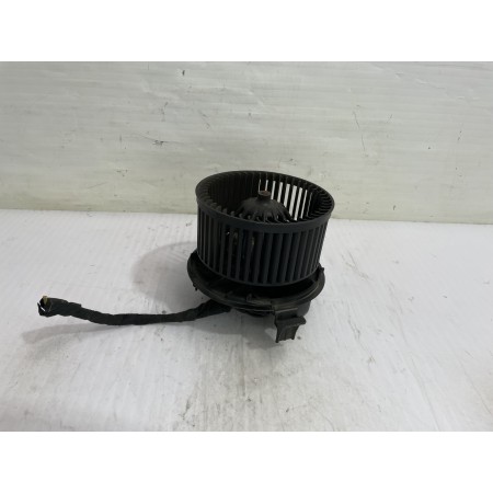 Recambio de motor calefaccion para nissan micra (k12e) acenta referencia OEM IAM F667217D  