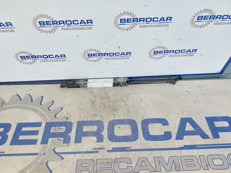 Recambio de amortiguadores maletero / porton para peugeot 208 1.6 blue-hdi fap referencia OEM IAM 9673083680  