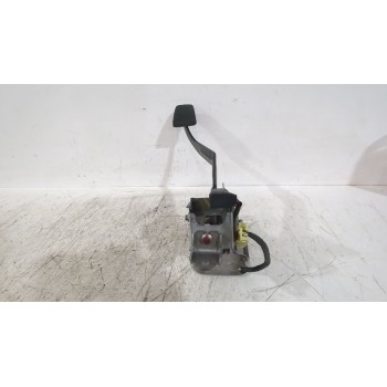 Recambio de pedal embrague para kia cee´d hatchback (ed) 1.6 crdi 90 referencia OEM IAM 328022H300  