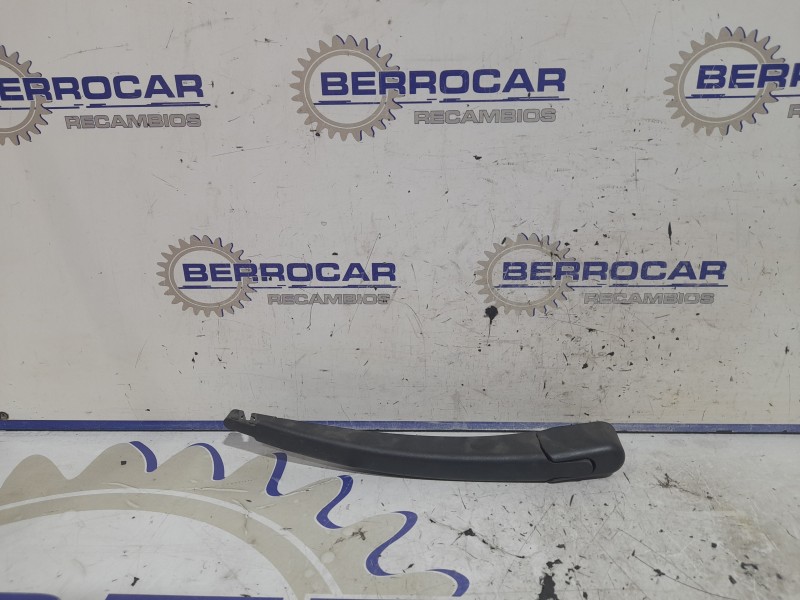 Recambio de brazo limpia trasero para ford fiesta (ccn) 1.5 tdci cat referencia OEM IAM 8A6117406  