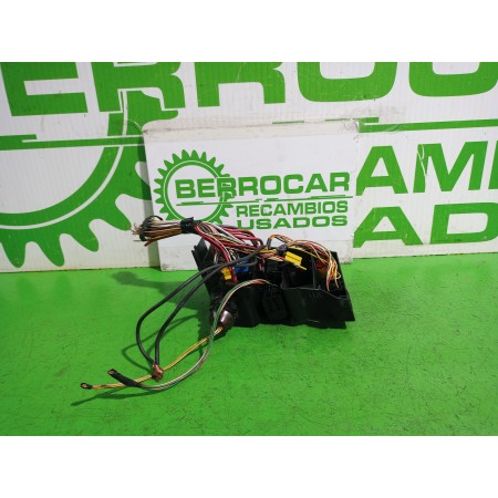 Recambio de caja reles / fusibles para citroën xsara berlina 1.9 d sx referencia OEM IAM 9624272780  