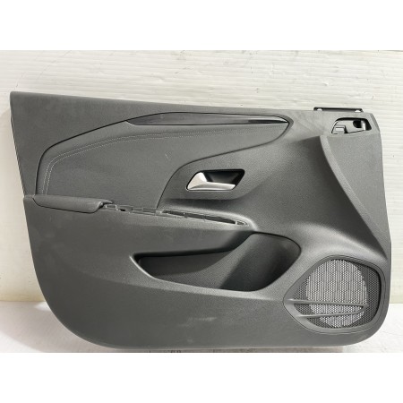 Recambio de guarnecido puerta delantera izquierda para opel corsa f edition referencia OEM IAM 9832638680  