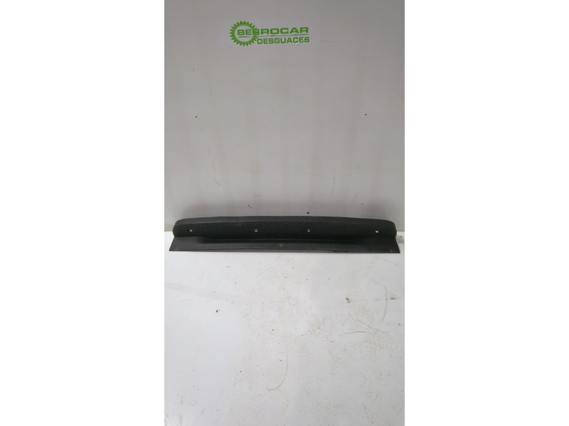 Recambio de reposapies para iveco daily furgón 2.3 diesel referencia OEM IAM 5801565332  