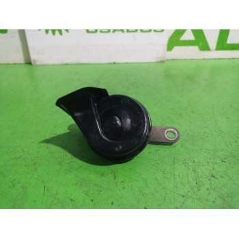 Recambio de claxon para citroën xsara berlina 1.9 d sx referencia OEM IAM E9011157  