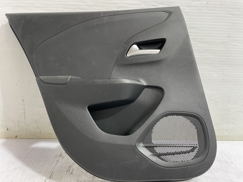 Recambio de guarnecido puerta trasera izquierda para opel corsa f edition referencia OEM IAM 9834734380  
