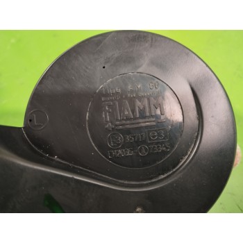 Recambio de claxon para citroën evasion 1.9 turbodiesel referencia OEM IAM E335717  