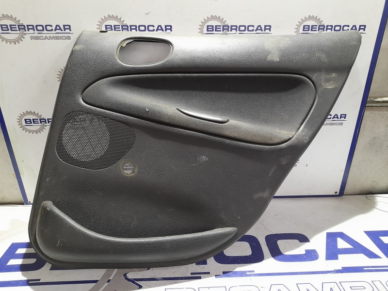 Recambio de guarnecido puerta trasera derecha para peugeot 206 berlina 1.9 diesel referencia OEM IAM 9638691677  
