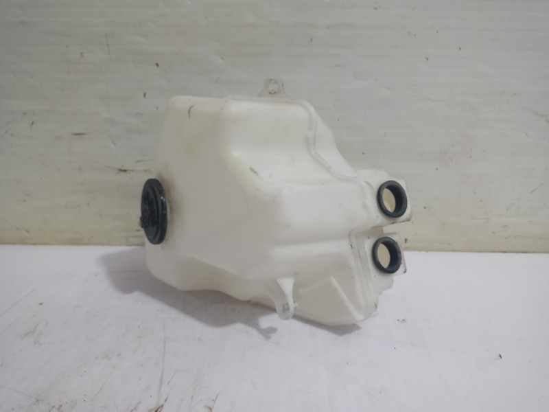 Recambio de deposito limpia para toyota prius (nhw20) basis referencia OEM IAM 060851145 / 8531547060  