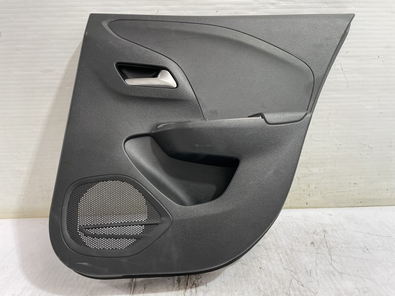 Recambio de guarnecido puerta trasera derecha para opel corsa f edition referencia OEM IAM 9834733480  
