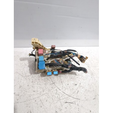 Recambio de caja reles / fusibles para toyota yaris (_p9_) 1.33 vvt-i (nsp90_) referencia OEM IAM 827410D030  