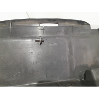 Recambio de molduras traseras para mercedes-benz clase c (w203) berlina 2.2 cdi cat referencia OEM IAM A2036900525  