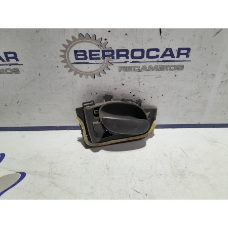 Recambio de maneta interior trasera derecha para peugeot 206 berlina 1.9 diesel referencia OEM IAM 9144 80  