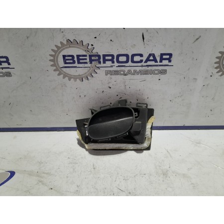 Recambio de maneta interior delantera derecha para peugeot 206 berlina 1.9 diesel referencia OEM IAM FABI 7855  
