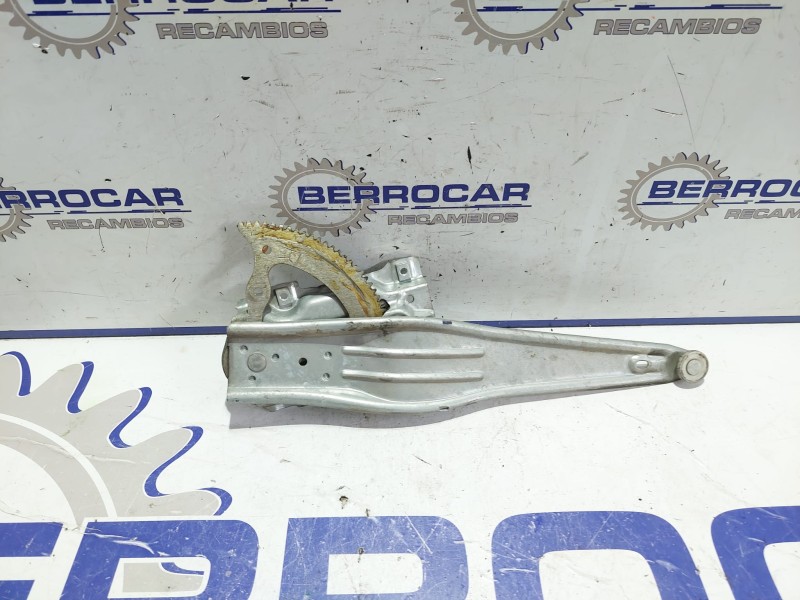 Recambio de elevalunas trasero derecho para toyota yaris (ncp1/nlp1/scp1) 1.0 cat referencia OEM IAM 698300D010  