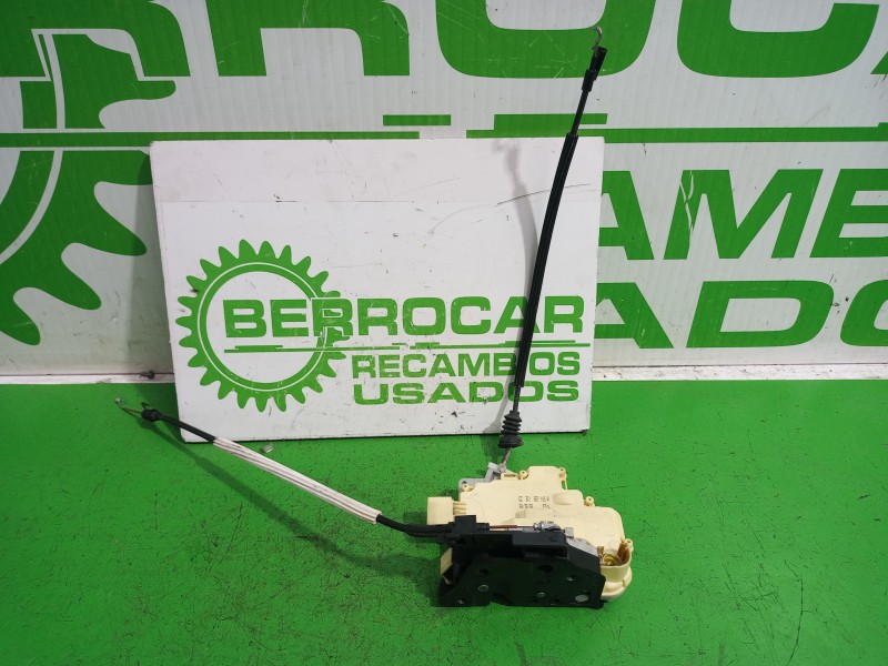 Recambio de cerradura puerta delantera izquierda para volkswagen passat berlina (3c2) 2.0 tdi referencia OEM IAM 3C1B37015A  