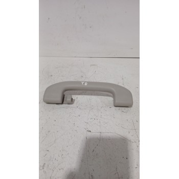 ASIDERO TECHO TRASERO DERECHO 739404EA2B 