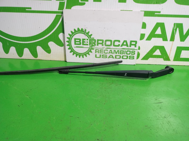 Recambio de brazo limpia delantero izquierdo para nissan qashqai (j11) acenta referencia OEM IAM 288864EH1A  