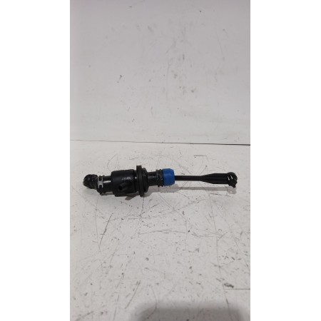 Recambio de bombin embrague para nissan qashqai ii (j11, j11_) 1.5 dci referencia OEM IAM 306104BA1B  