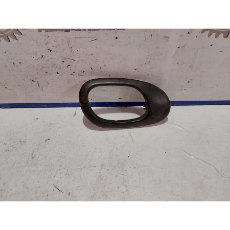 Recambio de embellecedor maneta para peugeot 206 berlina 1.9 diesel referencia OEM IAM 9628405077  