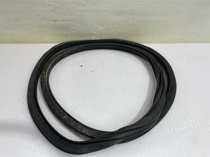 Recambio de goma contorno para volkswagen polo (6c1) advance bluemotion referencia OEM IAM 6R6867911E5AP  