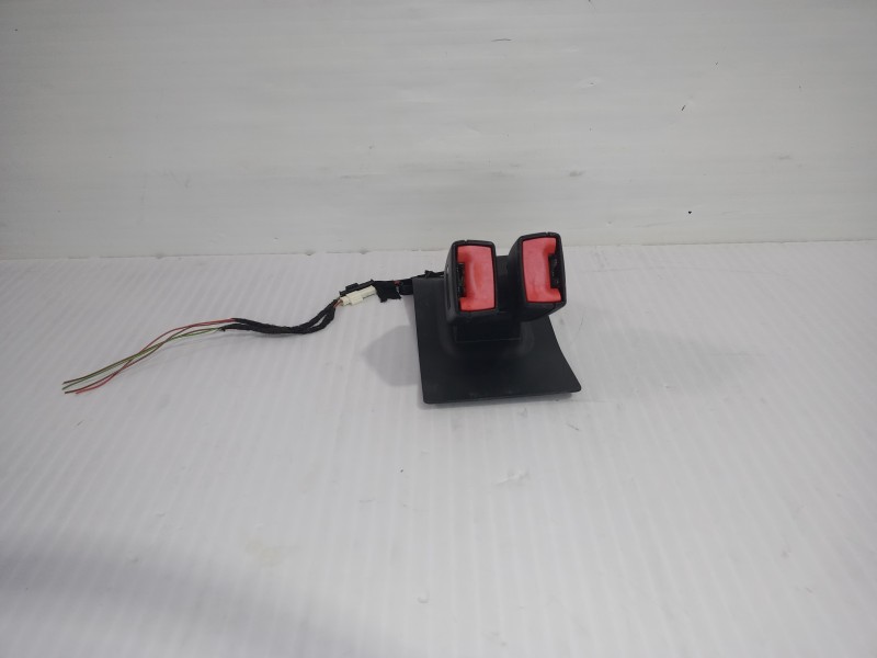 Recambio de enganche cinturon central para mini mini (r56) cooper referencia OEM IAM 72112756291  